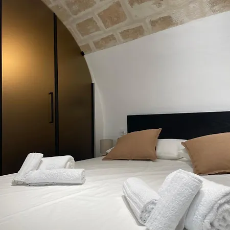 Apartment Dimora Del Vico - Mediterranean &
